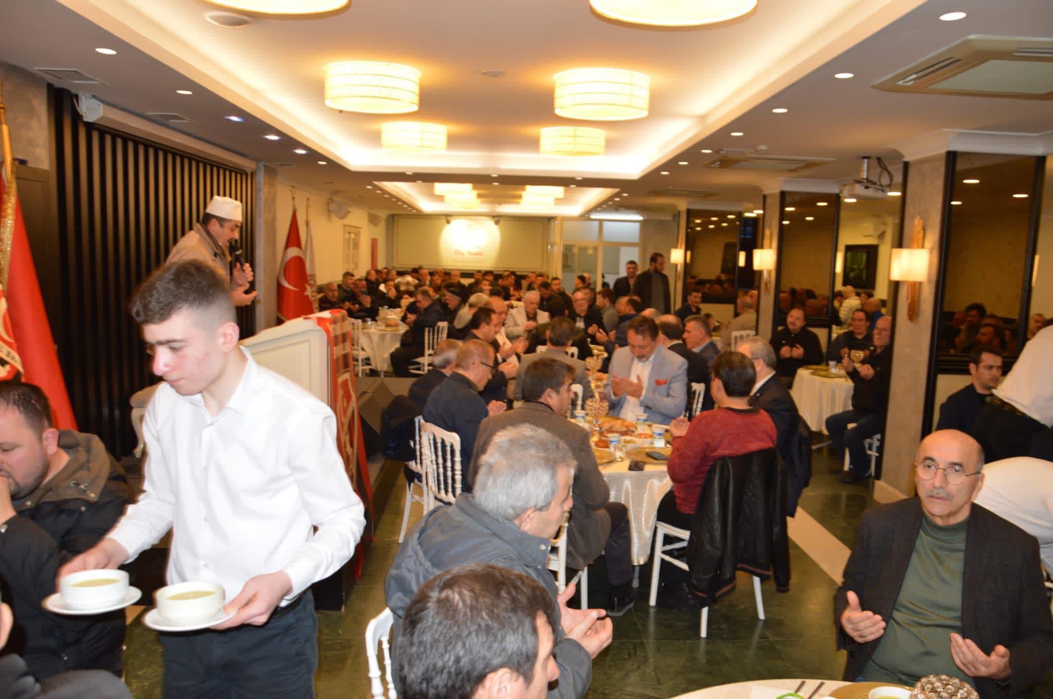 Bafra Dernekleri Federasyonu BADEF İstanbul Bafraspor ve Bayrampaşa bafralılar derneğinin 09/04/2023 tarihinde düzenlemiş olduğu iftar programına