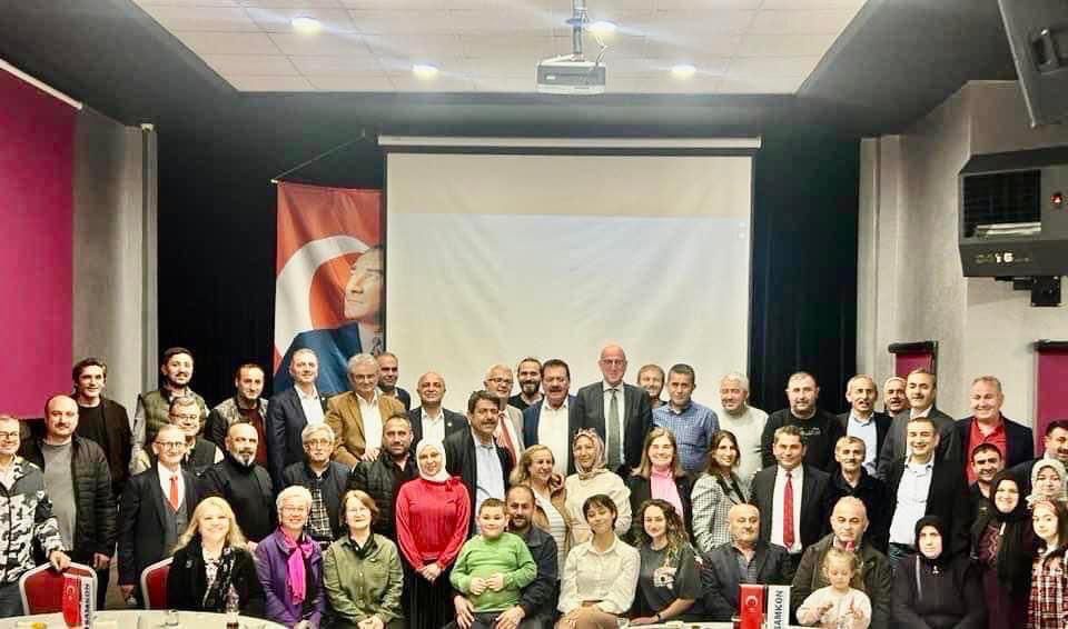 Yakakent Dernekler Federasyonu YADEF in 03 052023 tarihinde düzenlemiş olduğu  programa SAMKON Genel Başkanı Sn Hasan Kaya AŞCI yönetim kurulu üyeleri federasyon başkanları ve dernek başkanları katılmışlardır